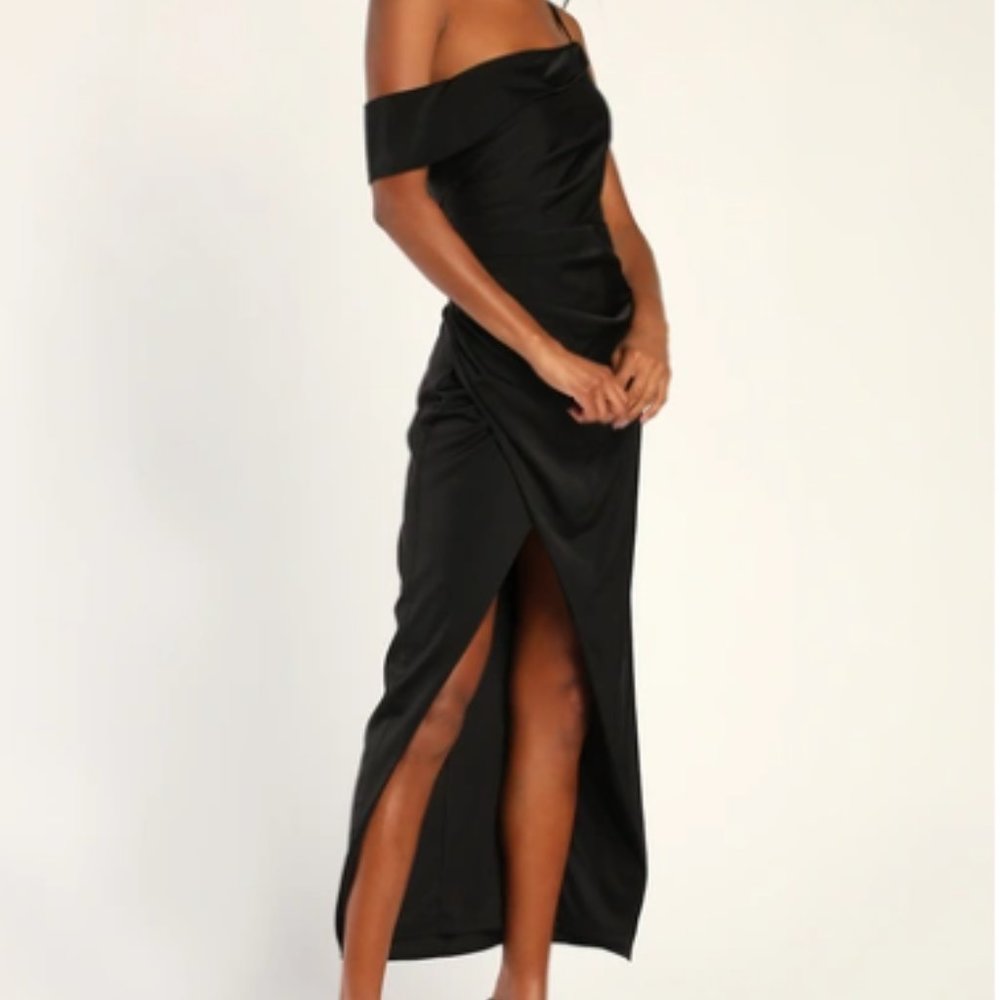 Showing Off a Little Black Asymmetrical Tulip Midi Dress